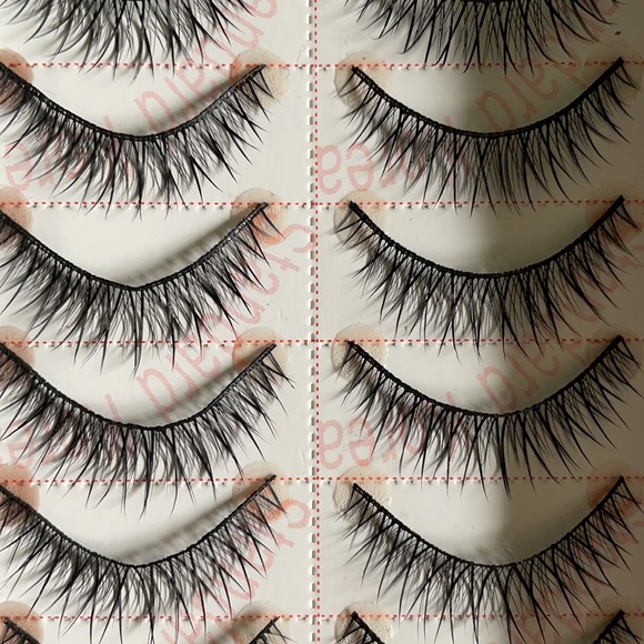 model 21 false lashes - Picture 3 of 4